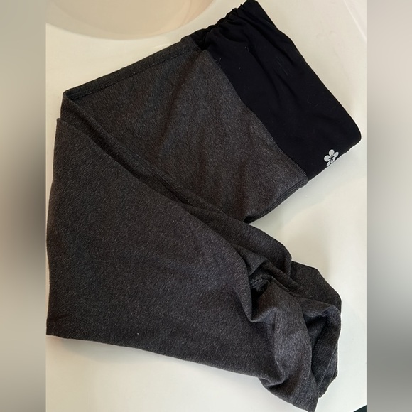 Tuff Athletics capris - Picture 2 of 4